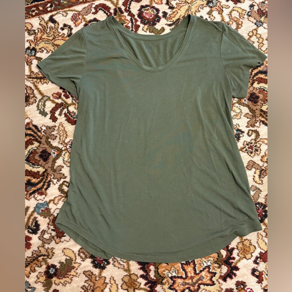 a.n.a Olive Green Scoop Neck Short Sleeve Top